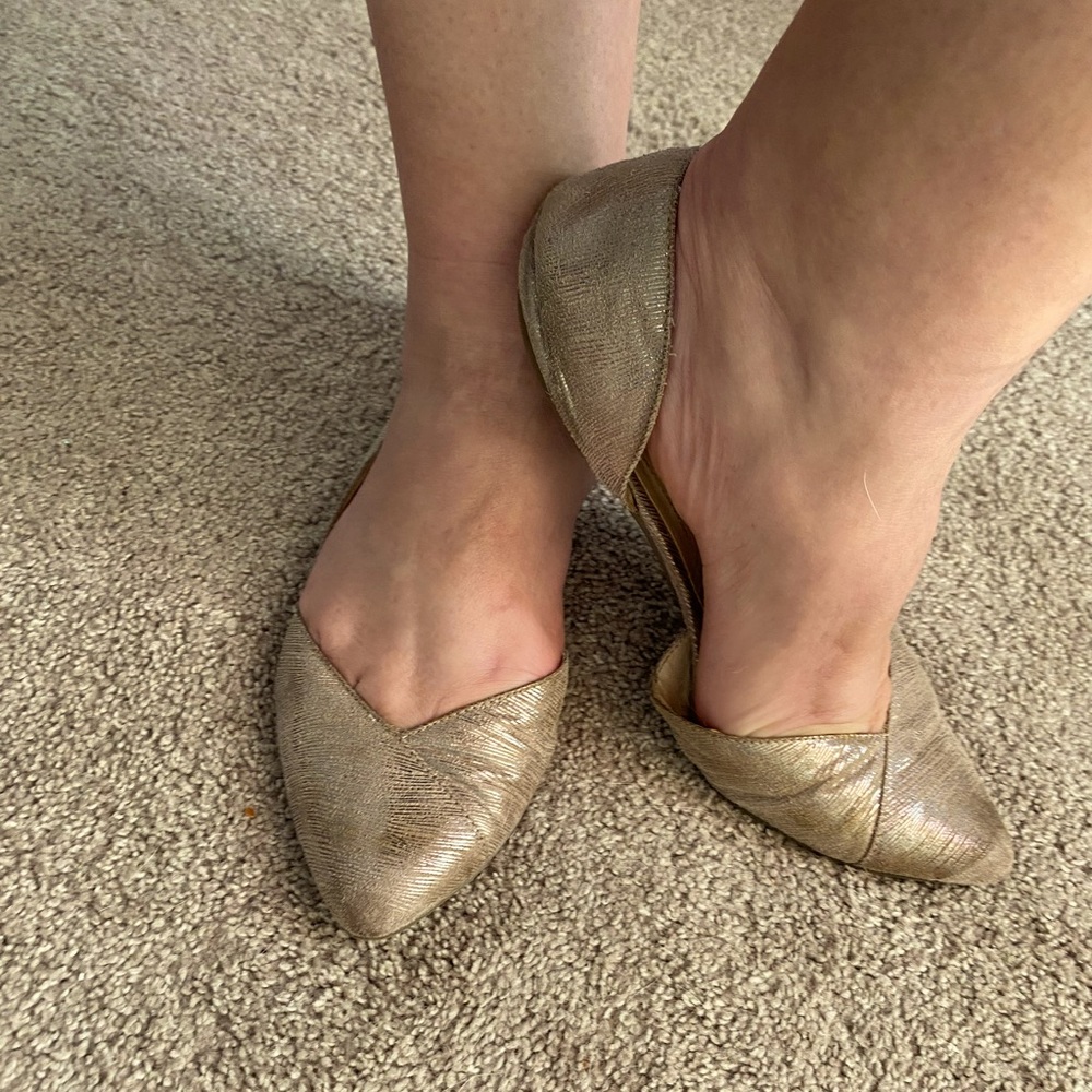 COPY - Well-loved BCBGeneration flats